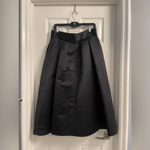 Coast Meslita structured black satin fit flared midi occasion skirt size 12 - Picture 3 of 7
